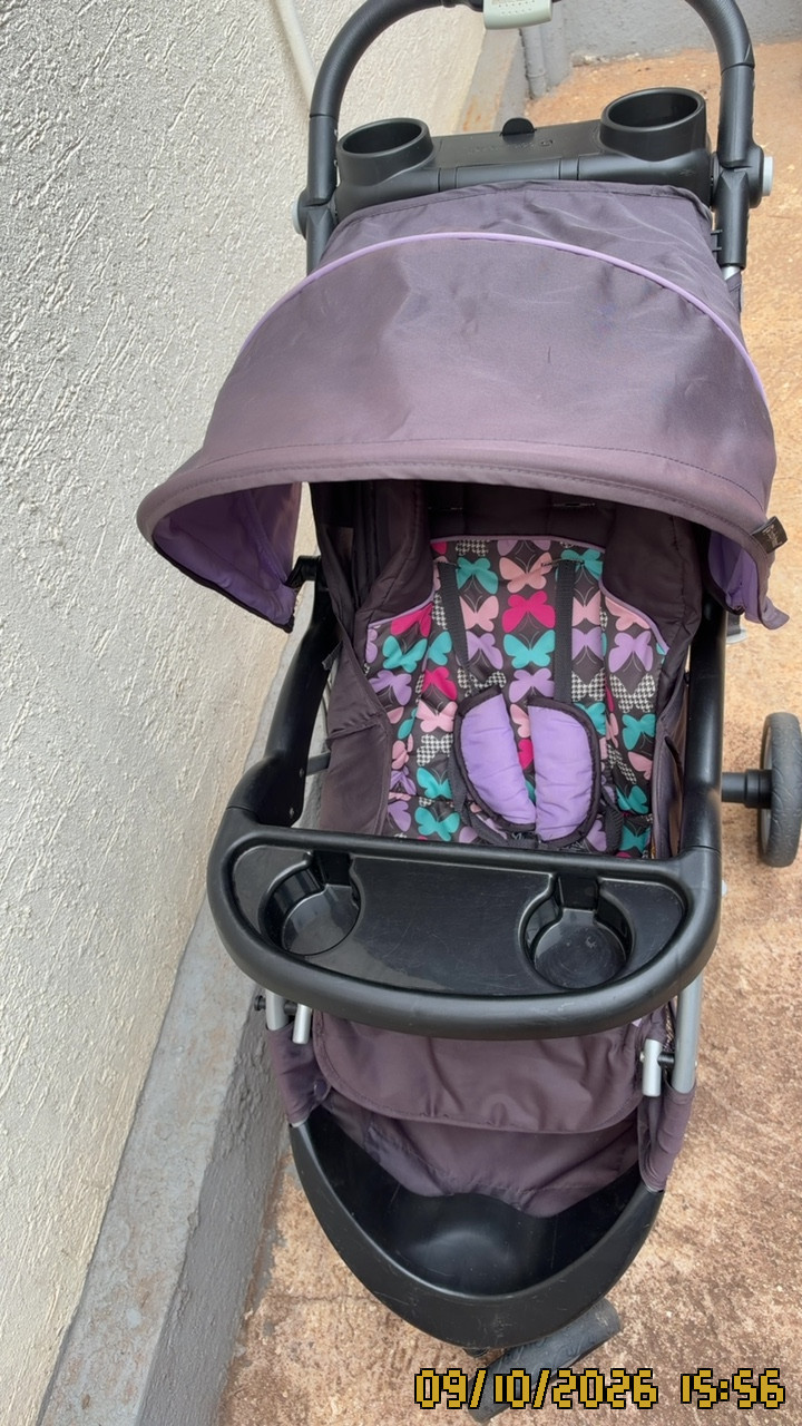 Photo 2 of 5: Baby’s stroller