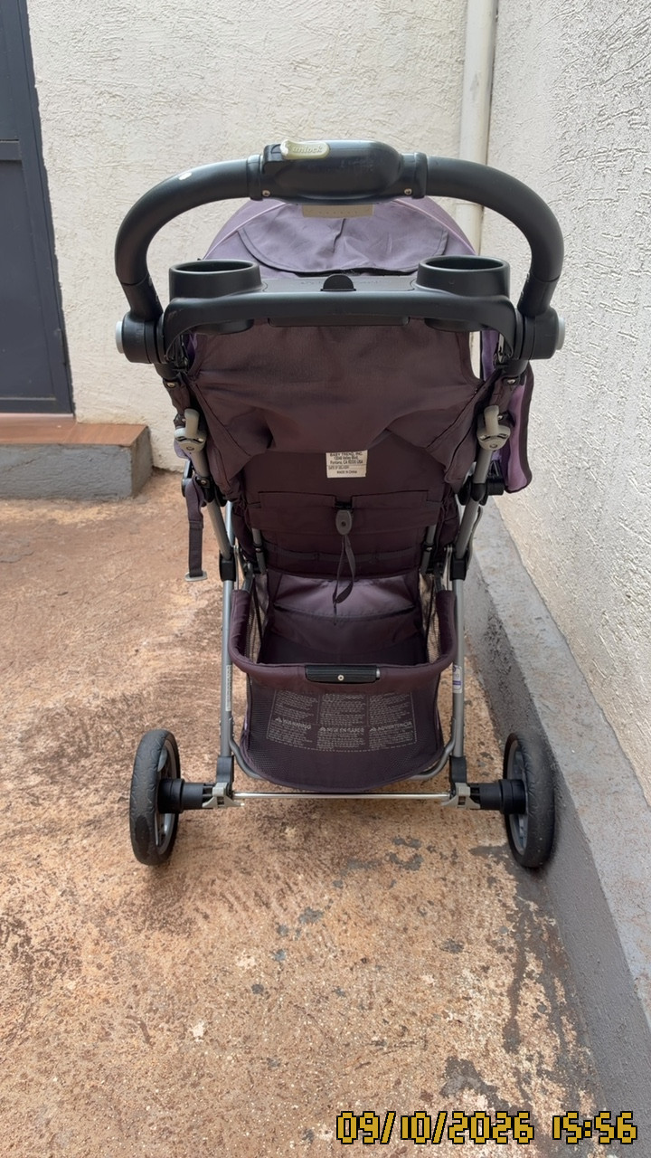 Photo 3 of 5: Baby’s stroller